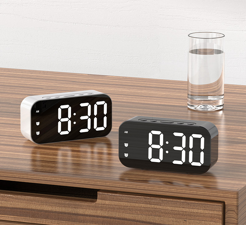 Title 1, Simple LED Electronic Alarm Clock Student Plug-...