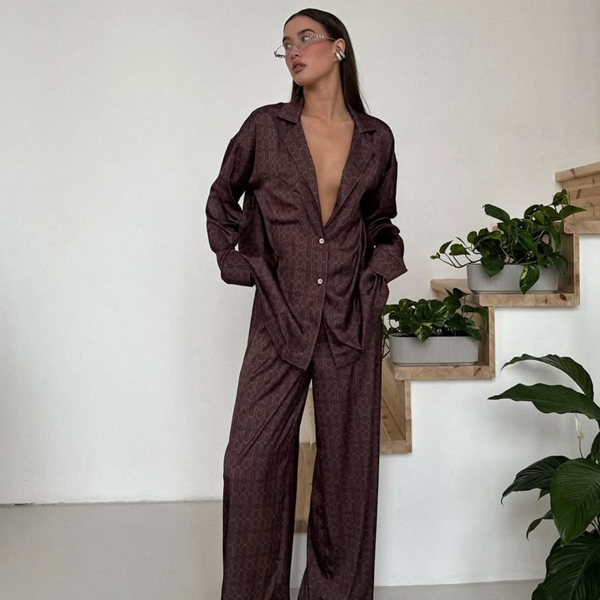 Womens Printed Loose-Fit Long-Sleeve Pajama Set With Pants