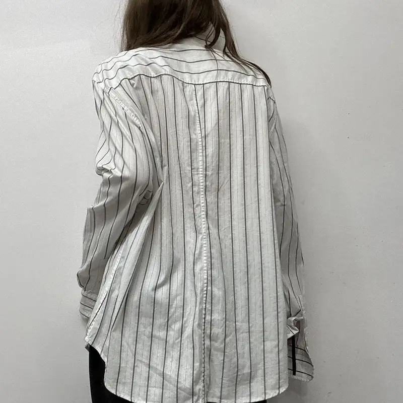 Niche Design Vertical Striped Loose Temperament Shirt