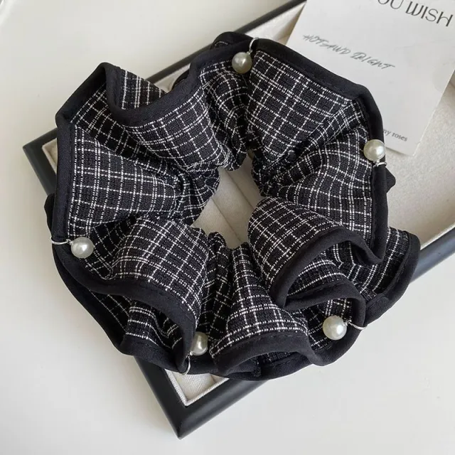 New Retro Black And White Checkered Pearl 3D High end Scrunchie Pearl Black And White Check - Shop at LoveMi