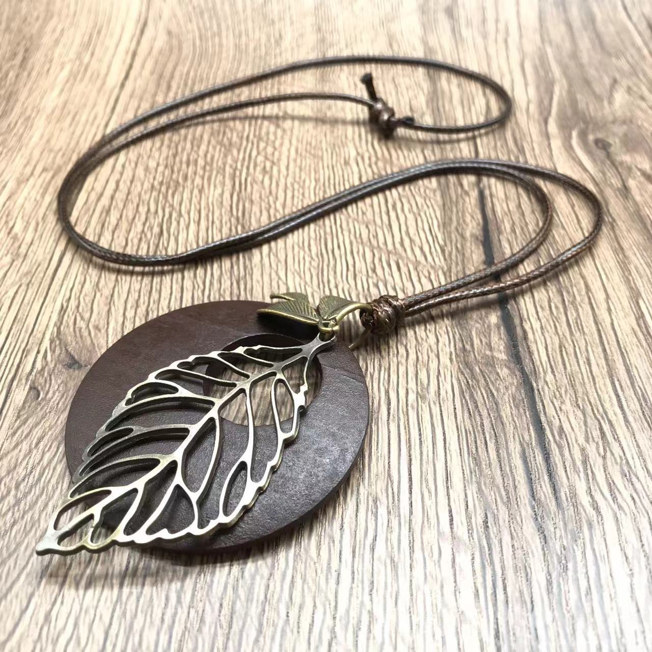 Women's Hollow-Out Leaf Long Sweater Chain