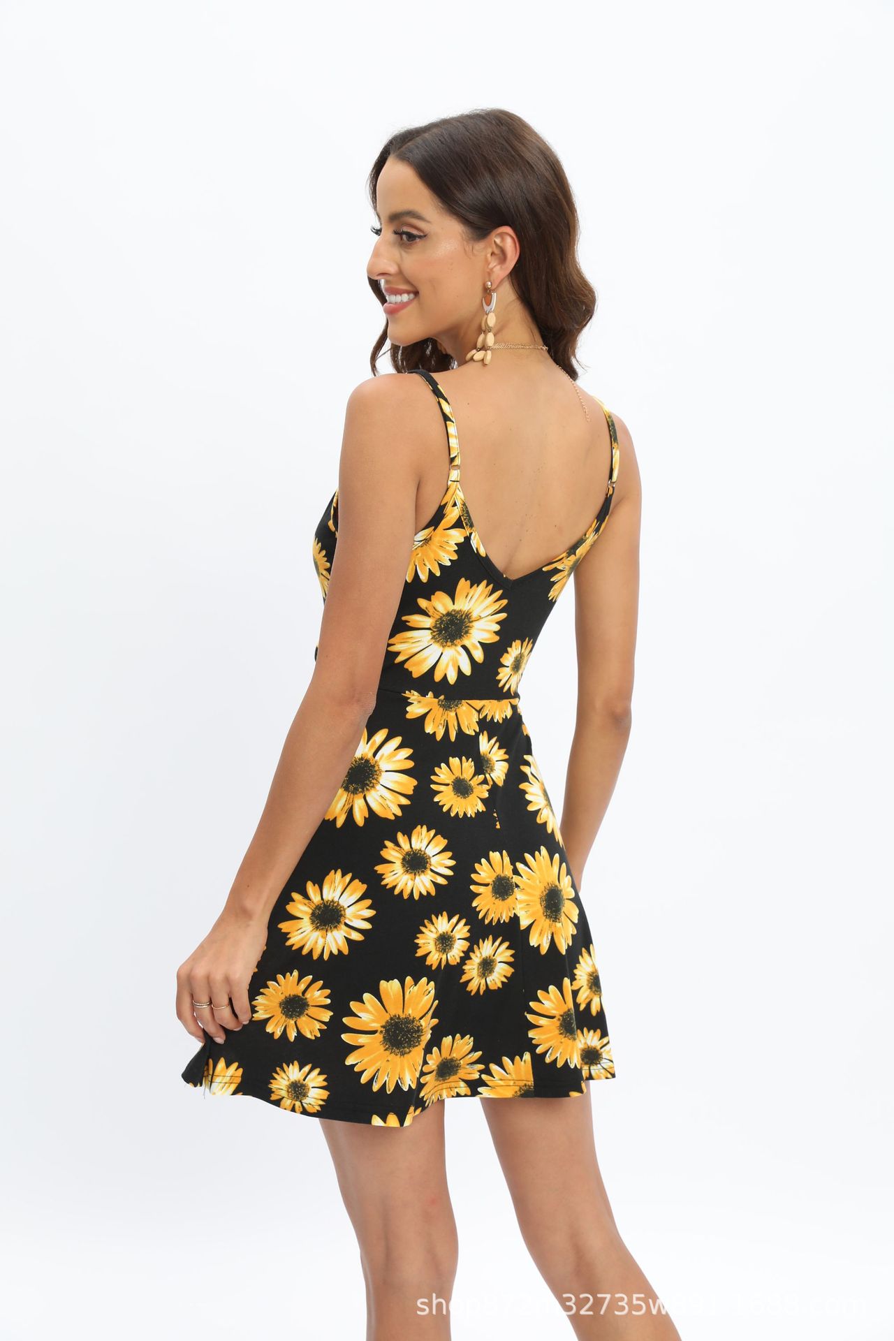 Buy Women's Clothing Online | Buy Trending Dresses for Women