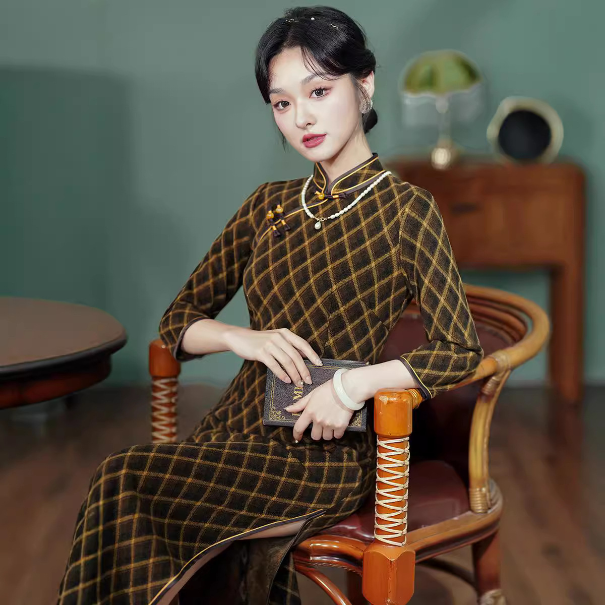 Autumn And Winter New Cheongsam Rabbit Woolen Three-quarter Sleeve Elegant Retro Cheongsam