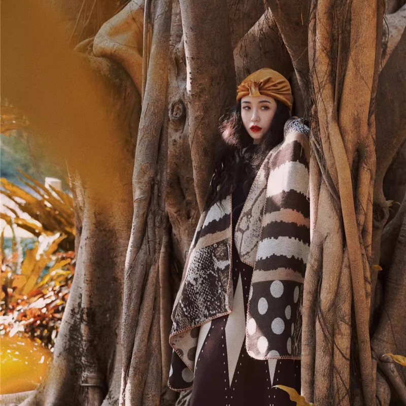 Cashmere-like Polka Dot Warm Cloak Zebra Pattern Inverness