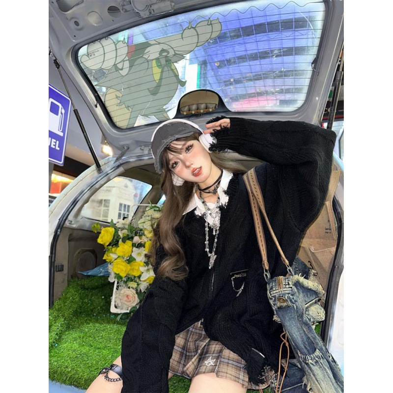 Black V-neck Long Sleeve Knitted Coat