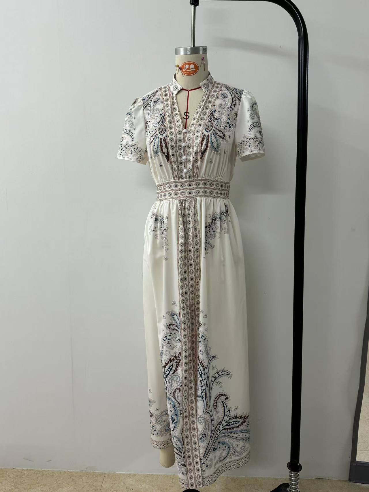 Buy Women's Clothing Online | Buy Trending Dresses for Women