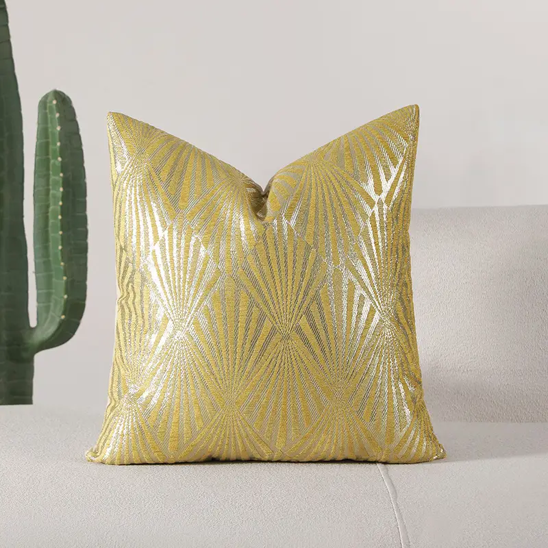 Simple Rooted Fan-Shaped Floral Pillowcase