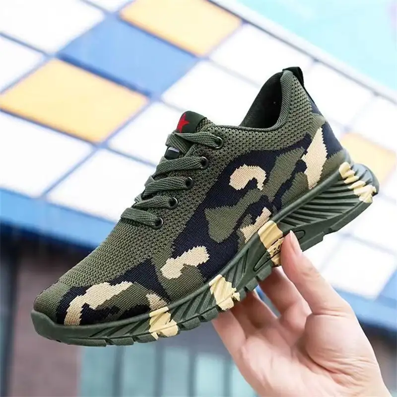 Outdoor Mountaineering Training Students Military Construction Site Labor Protection Shoes