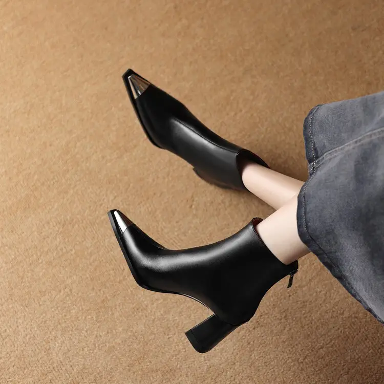 Fashionable Closed-toe Pointed-toe Chunky Heel Shoes For Women
