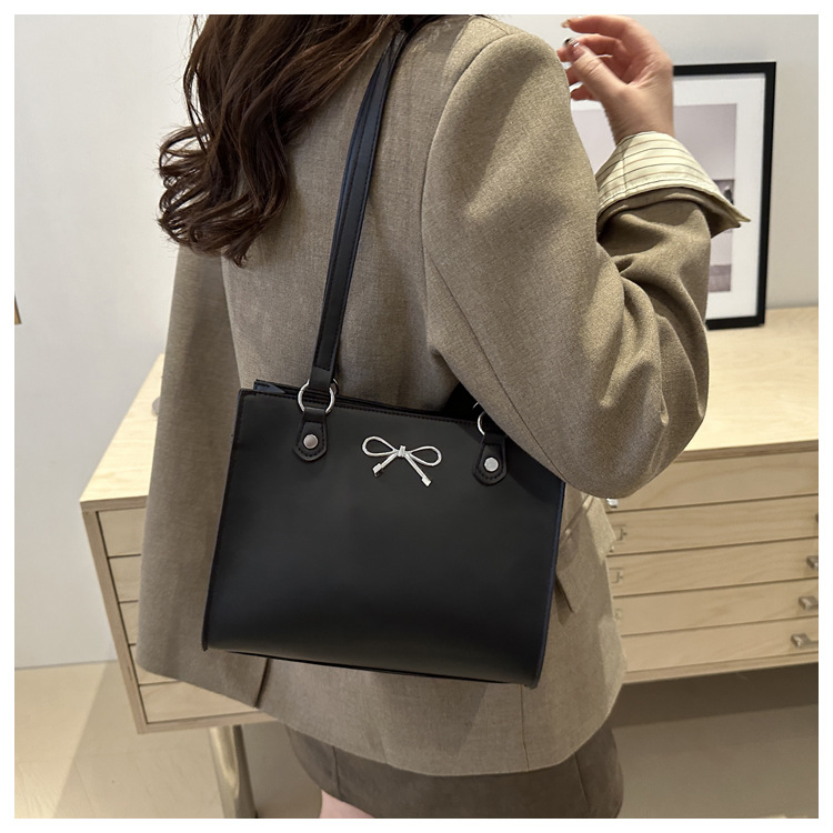 Buy Women's Clothing Online | Buy Trending Dresses for Women