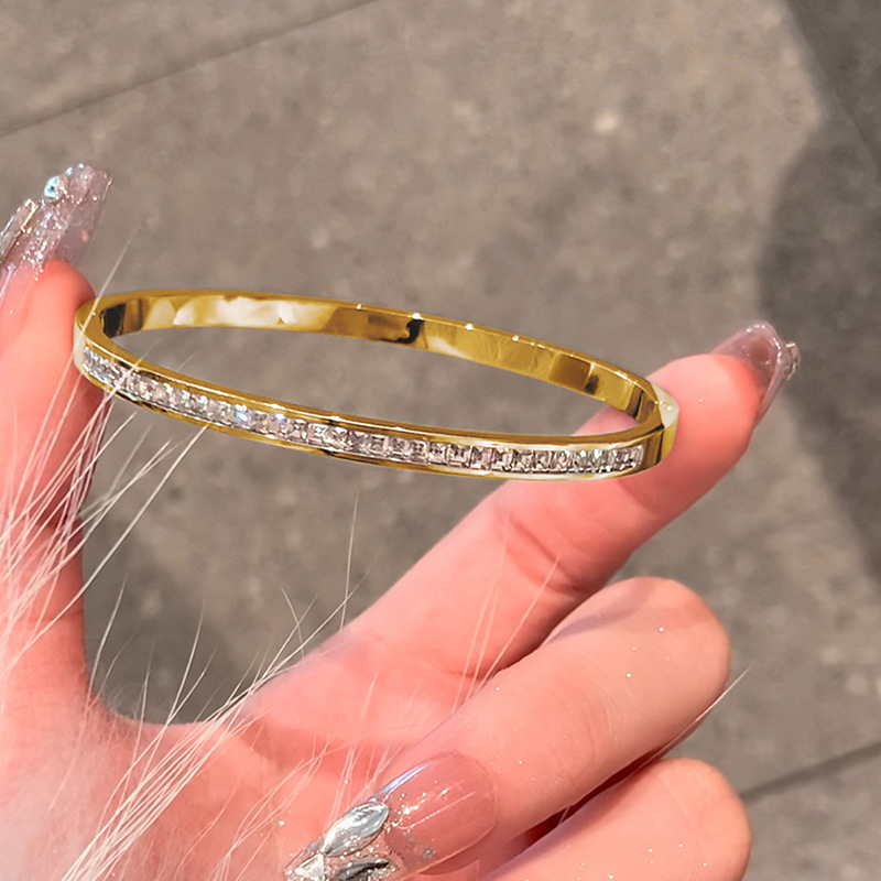 https://cf.cjdropshipping.com/quick/product/8e09e0f6-aa6d-4c6e-9aa5-14caab466cd9.jpg