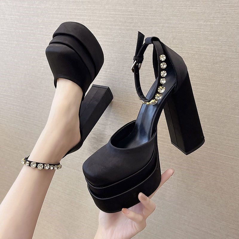 Lady's Open-toe Bag With Casual Sandals 4