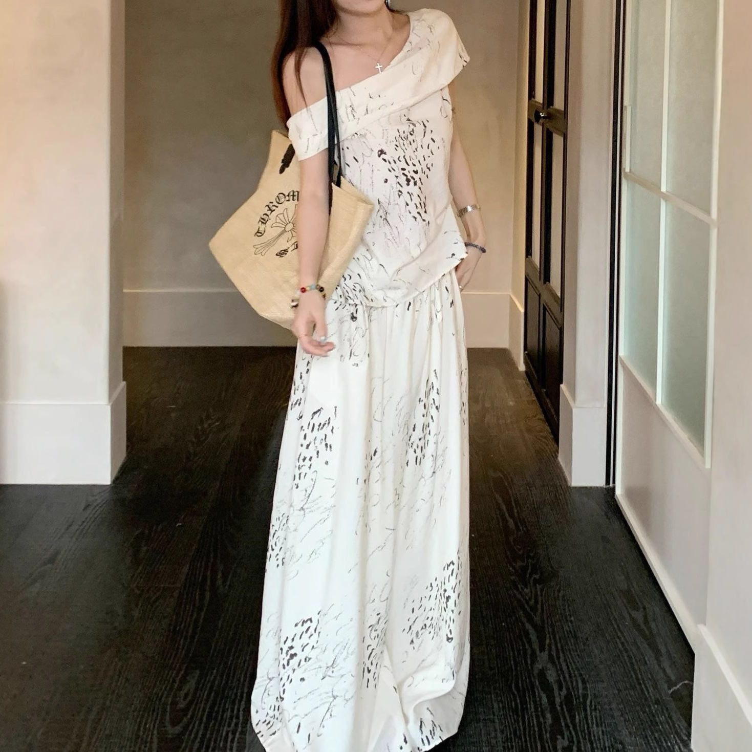 https://cf.cjdropshipping.com/quick/product/8e50a75b-9a54-4a27-a34d-911835c9b35b.jpg