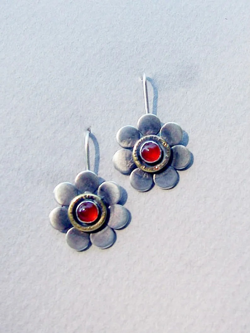 Women's Vintage Color Separation Flower Earrings