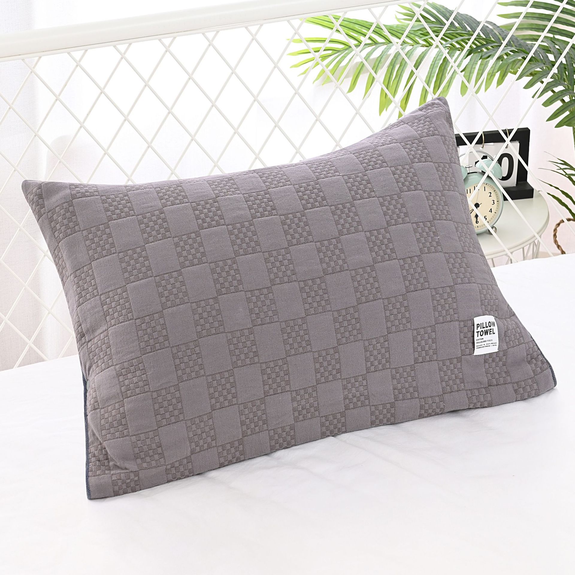 Jacquard Nordic Style Pair Of Bed Sheets And Pillowcases