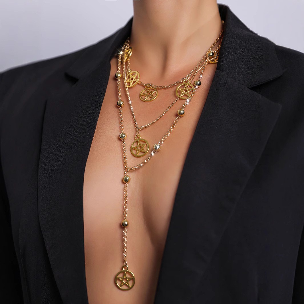 New Multi-layered Stackable Metal Chain With A Five-pointed Star Design