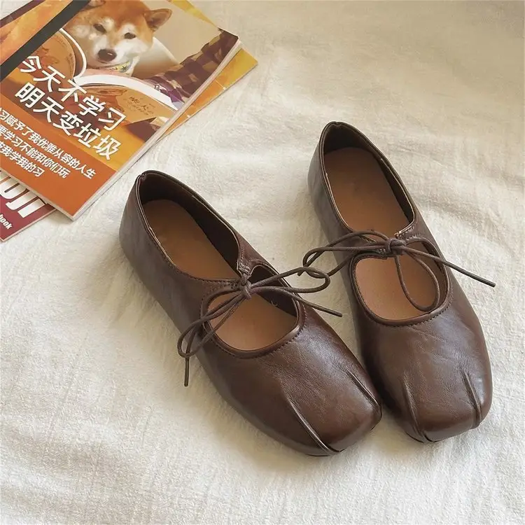 New Round-toe Single-strap Flat Ballet Flats