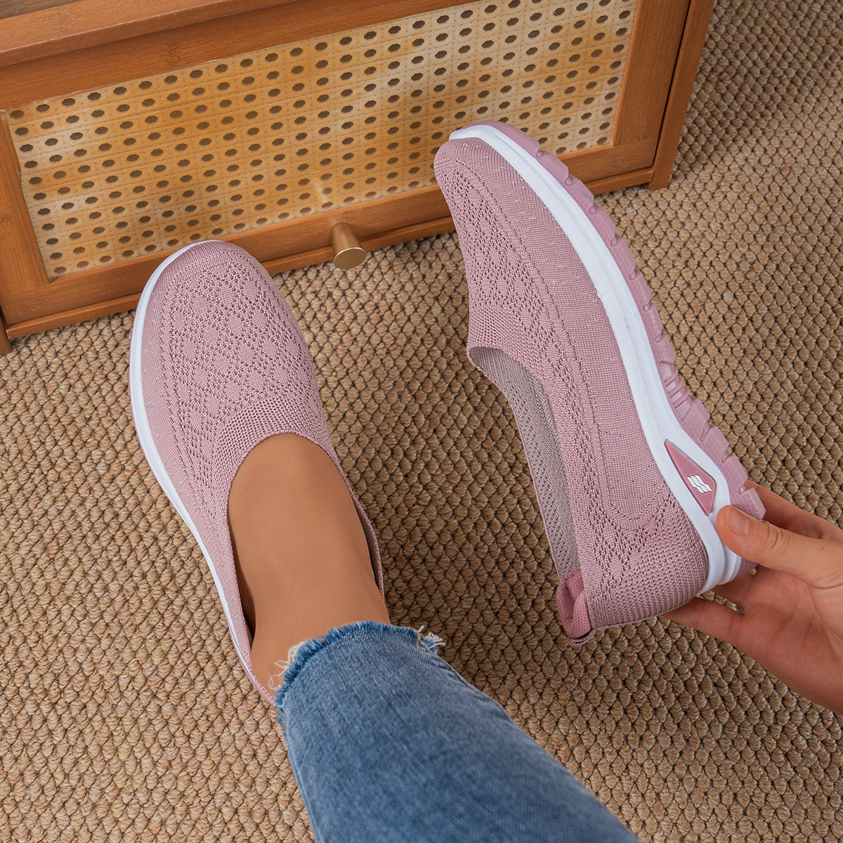 Women's Flyknit Breathable Mesh Casual Shoes