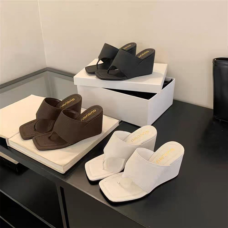 Wedge-heel Open-toe Flip-flops For Women
