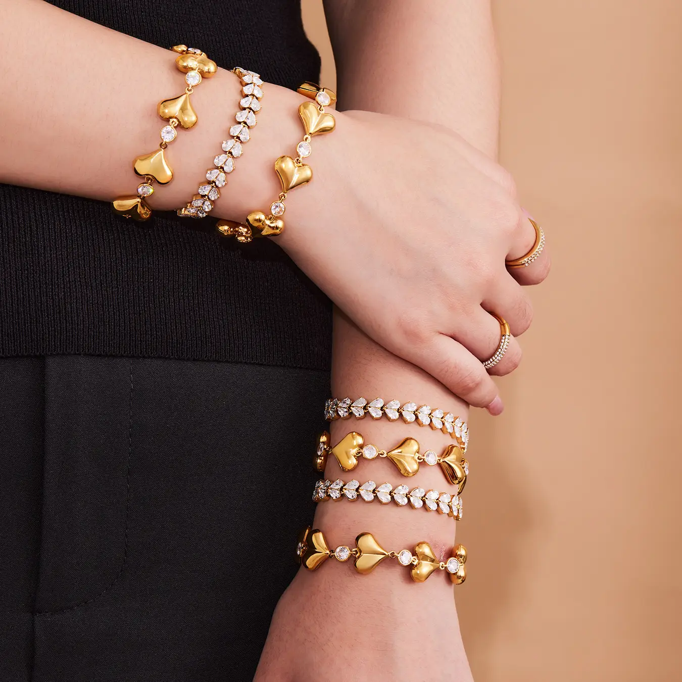 New Light Luxury Temperament Hollow Peach Heart Gold Plated Non-fading