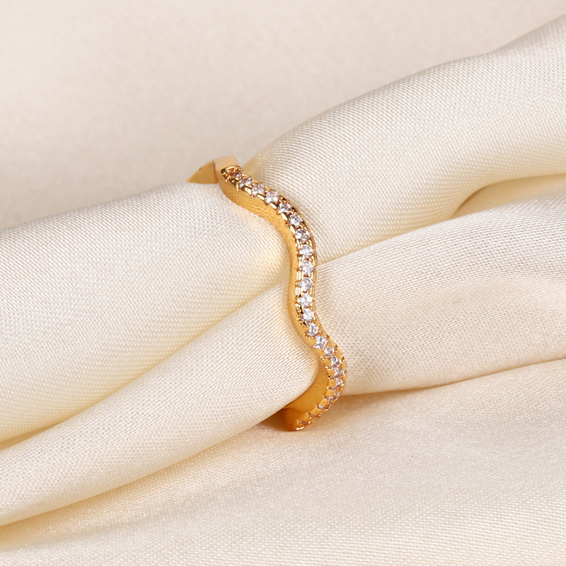 Gold-plated Exquisite Diamond Wave Open Ring For Women
