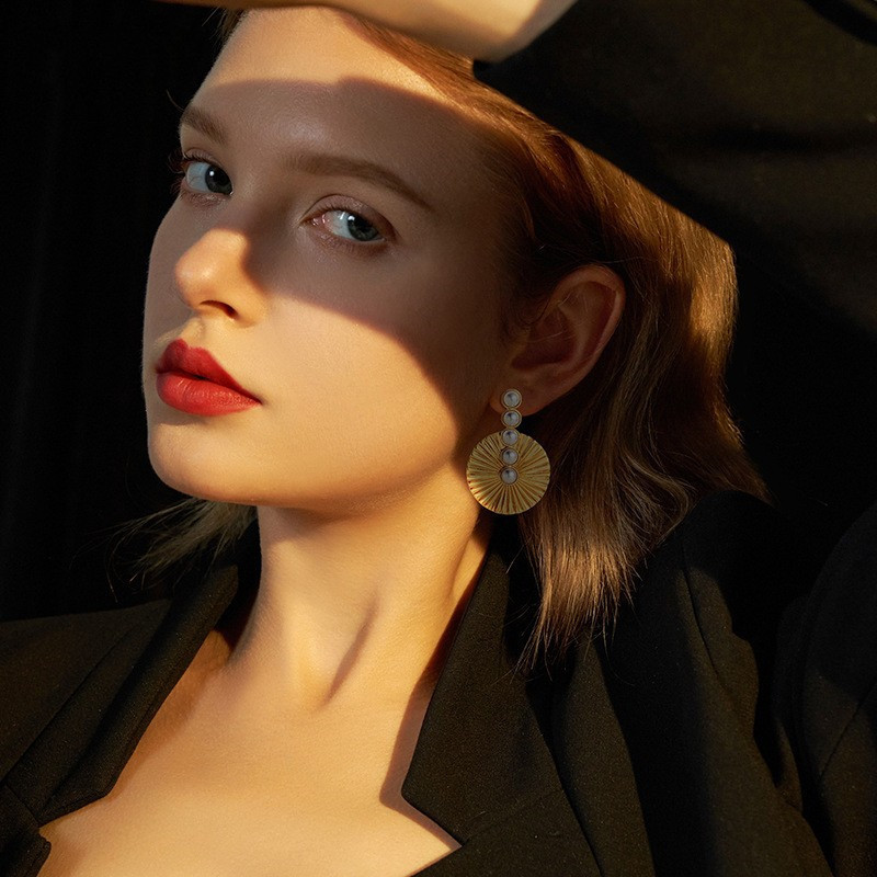 Retro Minority Design Sense Earrings Fashionable