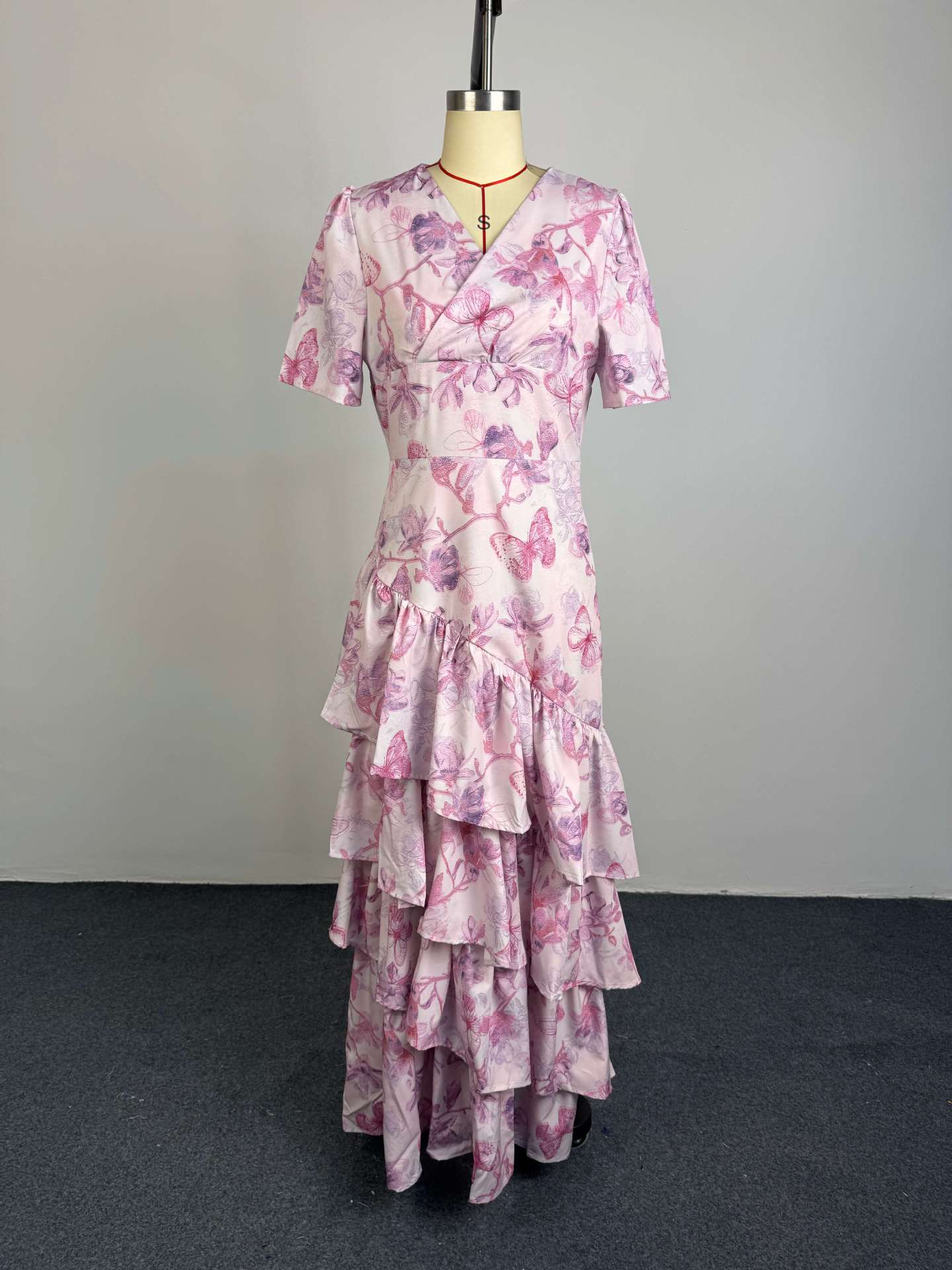 V-neck Floral Ruffled Slim-fit Long Mermaid Dress 8ffb3ef4 04a4 49e2 B9a4 B71cf77c37c3