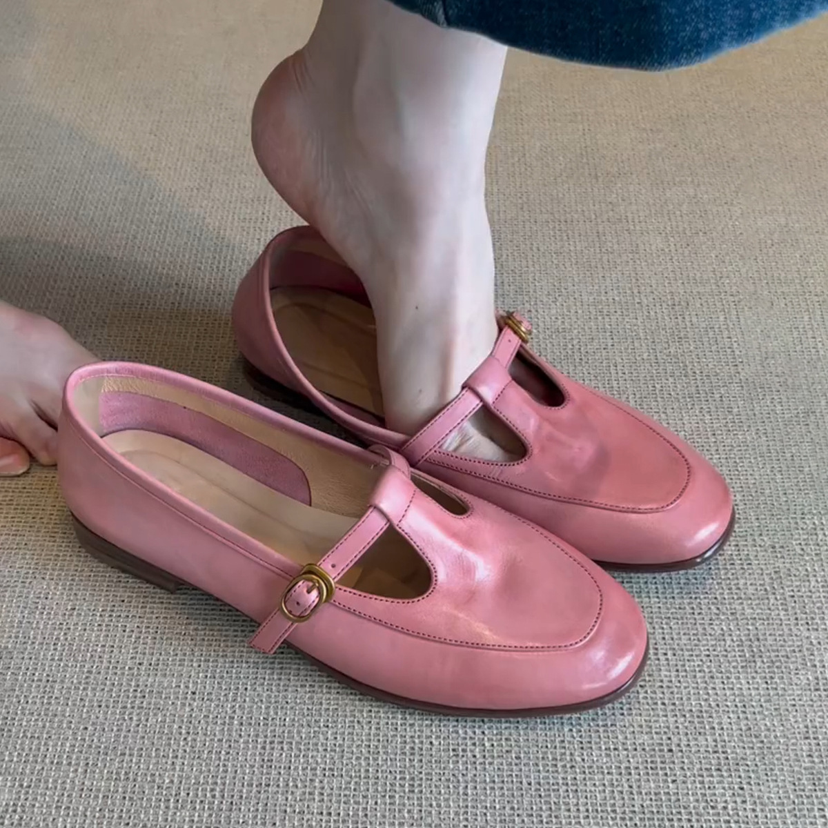 Womens Retro T-strap Slip-on Shoes