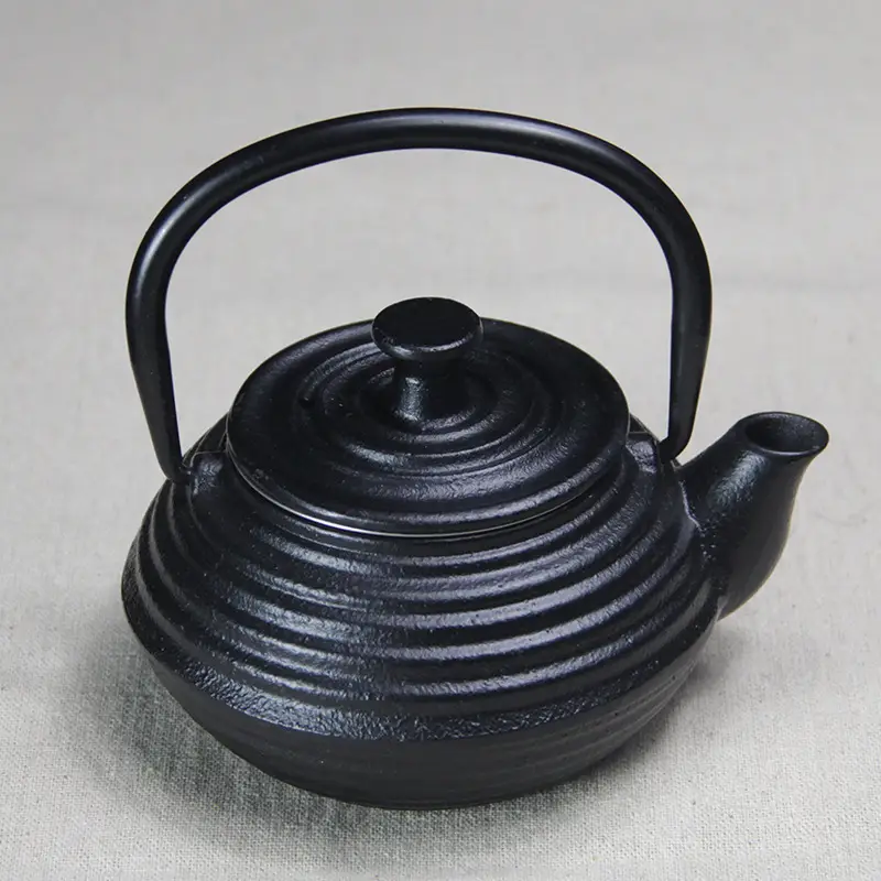 Tea Making Cast Iron Teapot Decoration