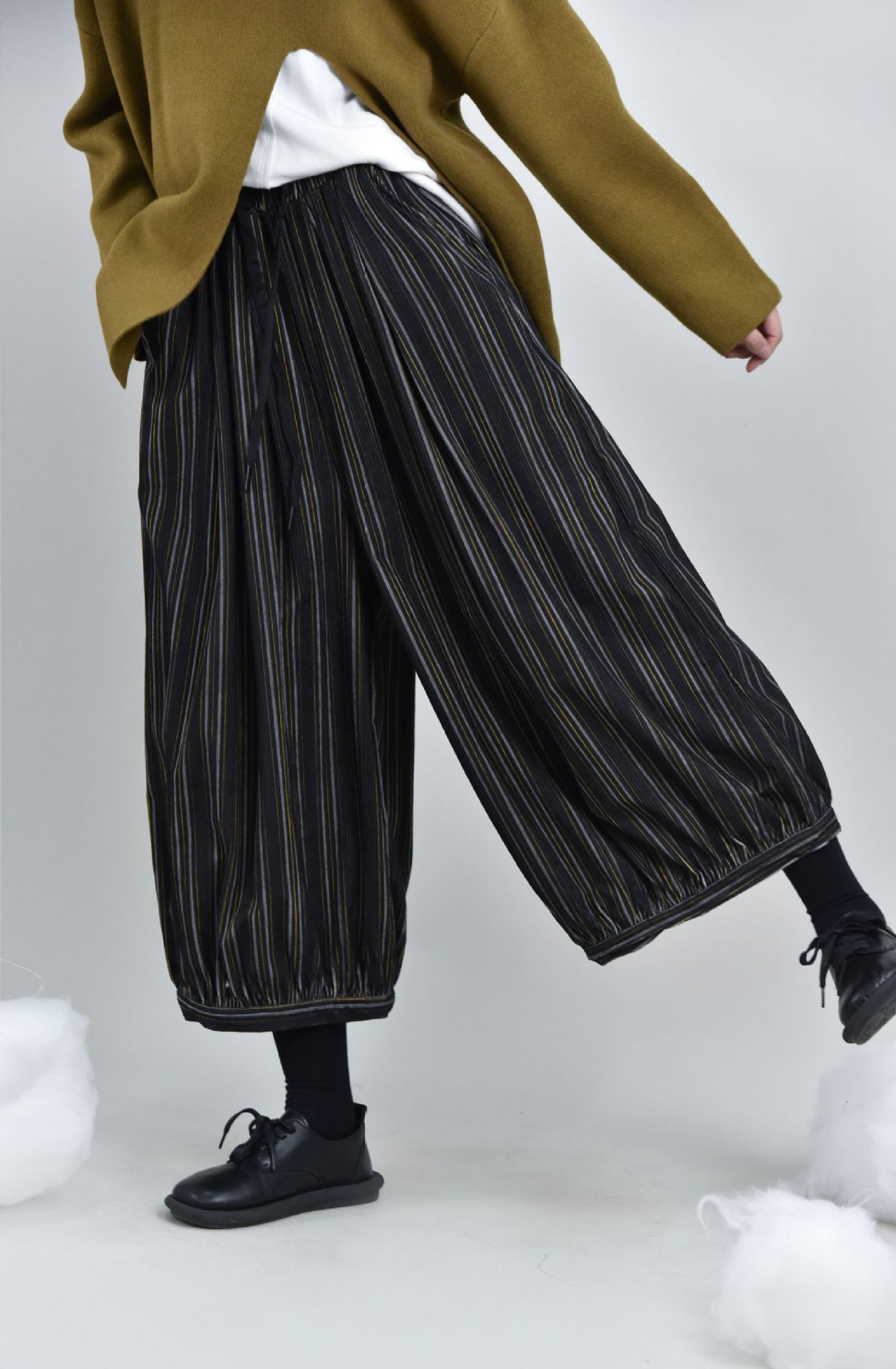 Women's Retro Contrast Color Stripes Loose Bloomers