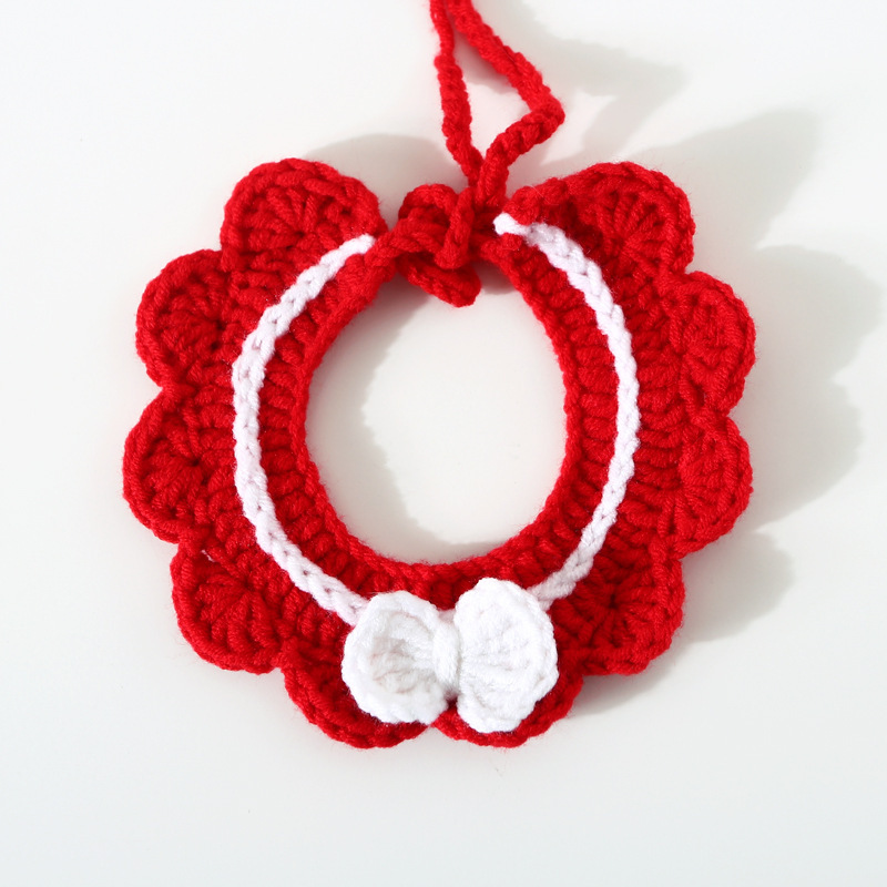 Red Knitted Bib M