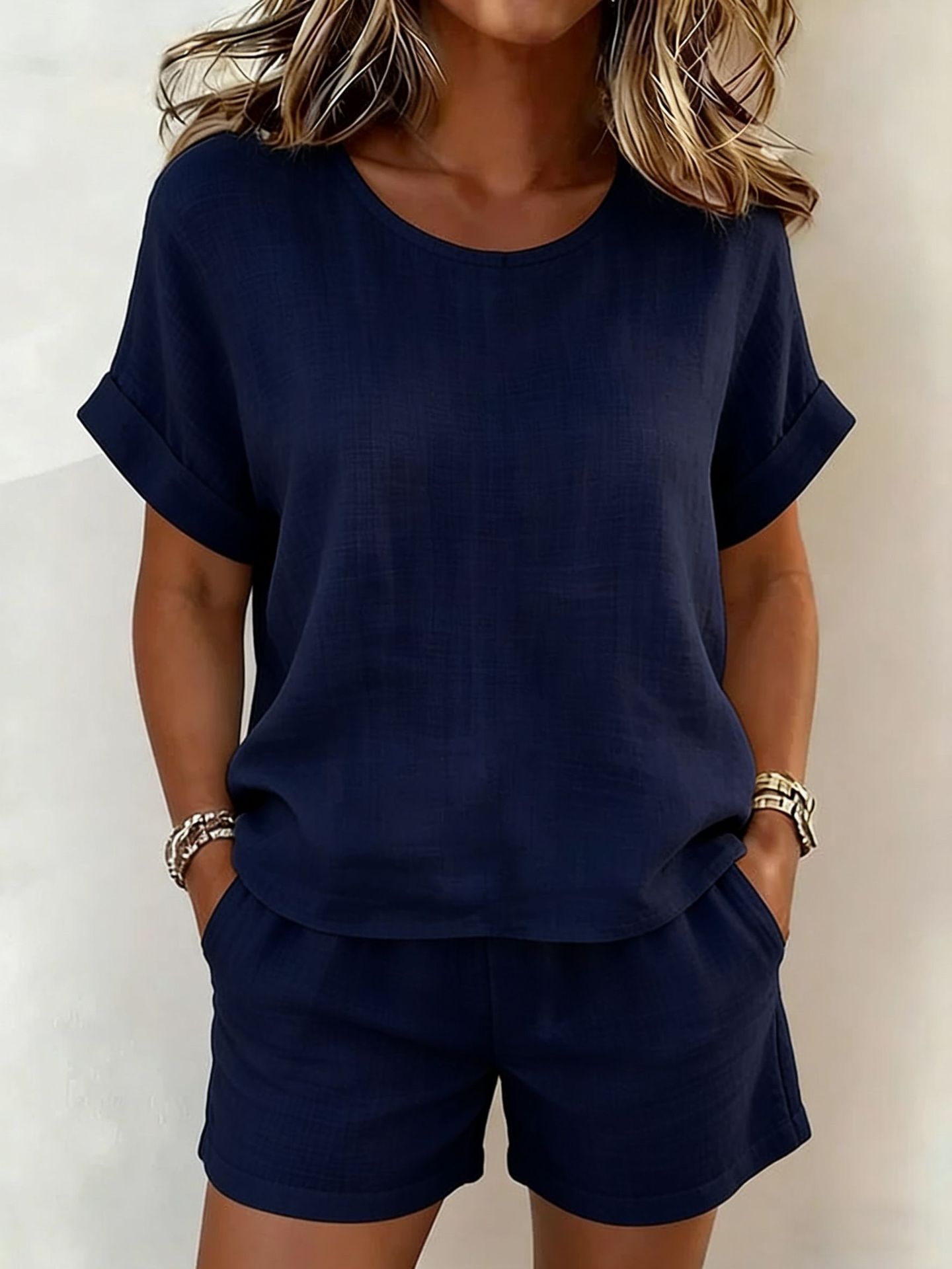 Solid-Color T-Shirt & Shorts Set in Navy Blue – classic polished casual look