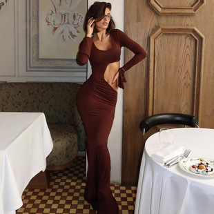 Elegant Summer Dress Image 17