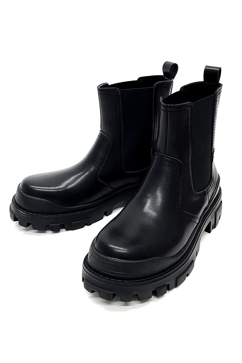 Title 6, Britische schwarze Premium-Stiefel. Robuste und...