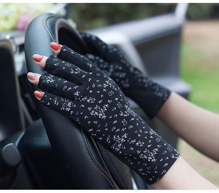 Floral Half Finger Black