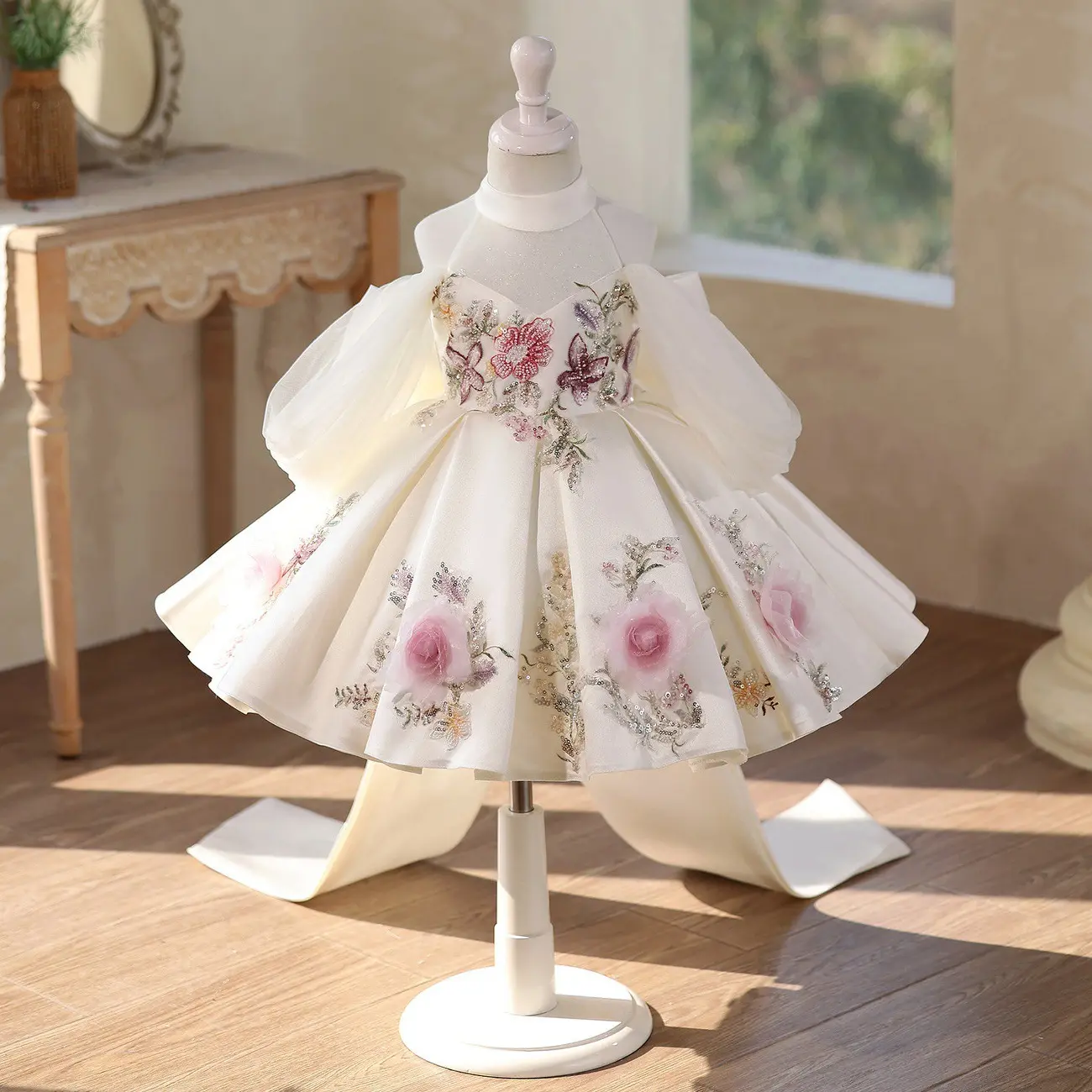 New-style High-end Piano Performance Outfit