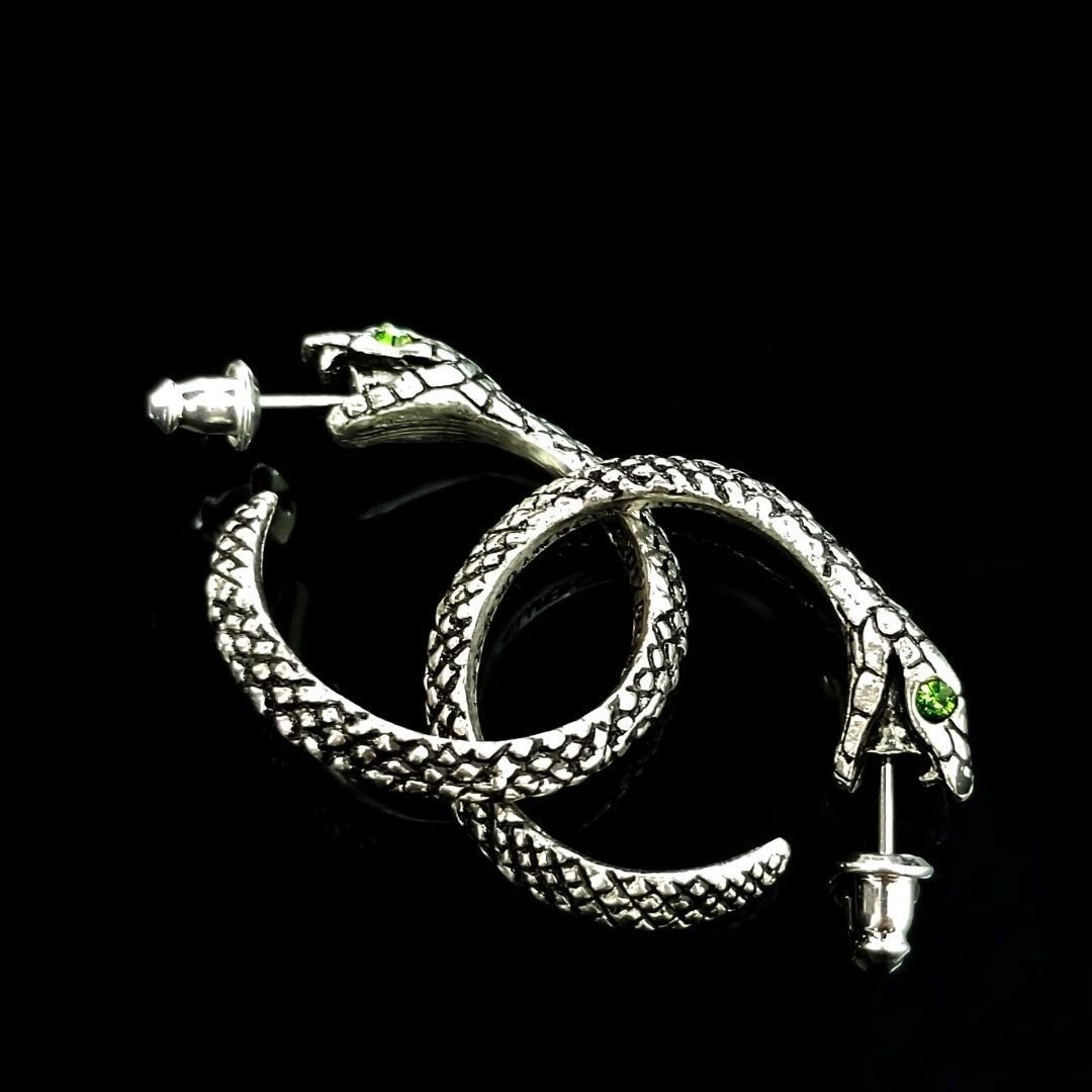 Retro Green Cat-eye C-shaped Earrings For Women