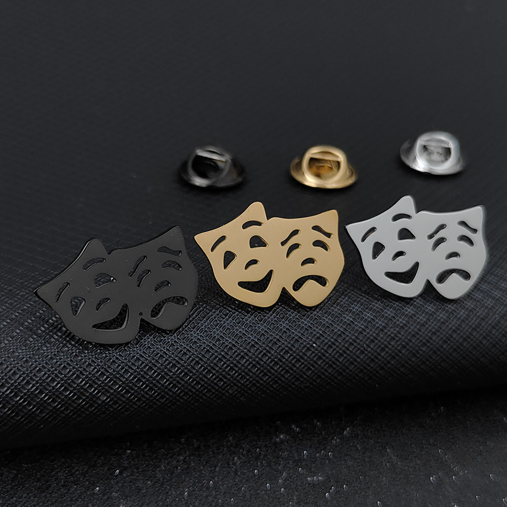 Retro Theatrical Mask Brooch Accessory