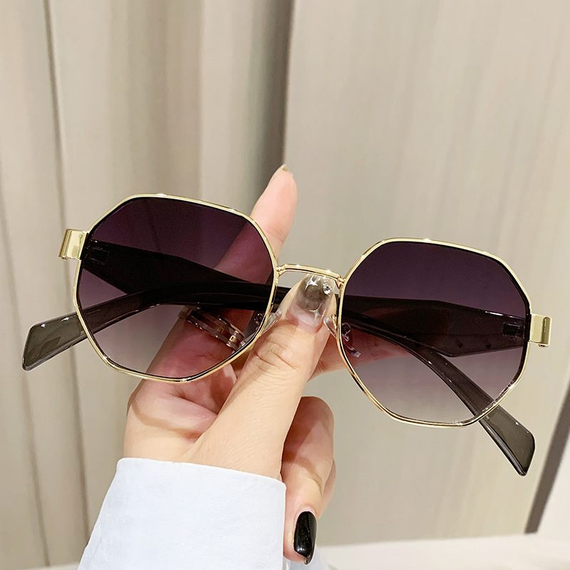 Modern Square Polygon Metal Sunglasses - Image 6