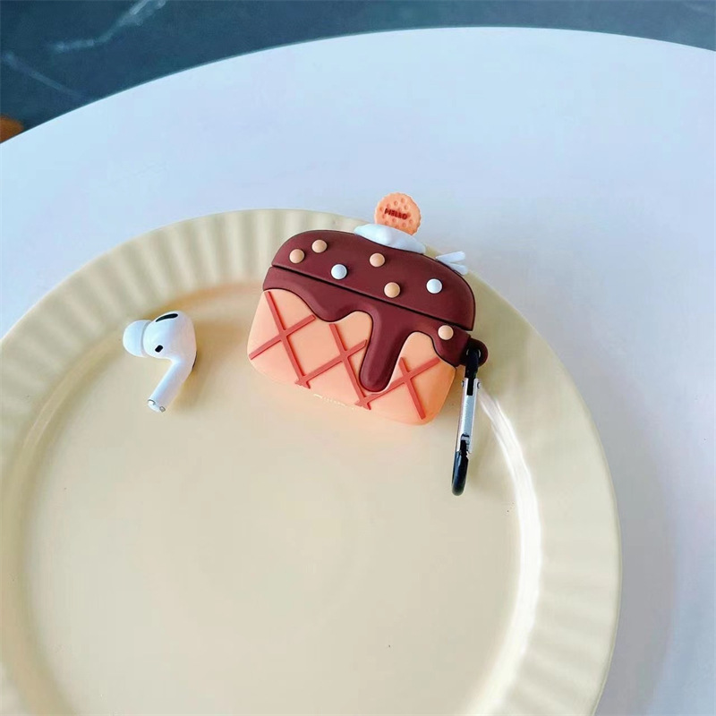 Chocolate Cream Cake Wireless Earphone Case - Image 3