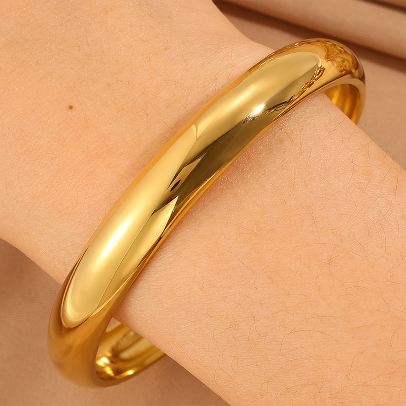 Moms Non-fading Titanium Steel Bracelet Round Bangle