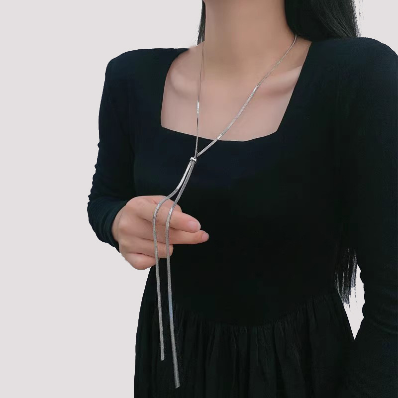 Women's Special Interest Light Luxury Design Fashion Pull-out Long Necklace