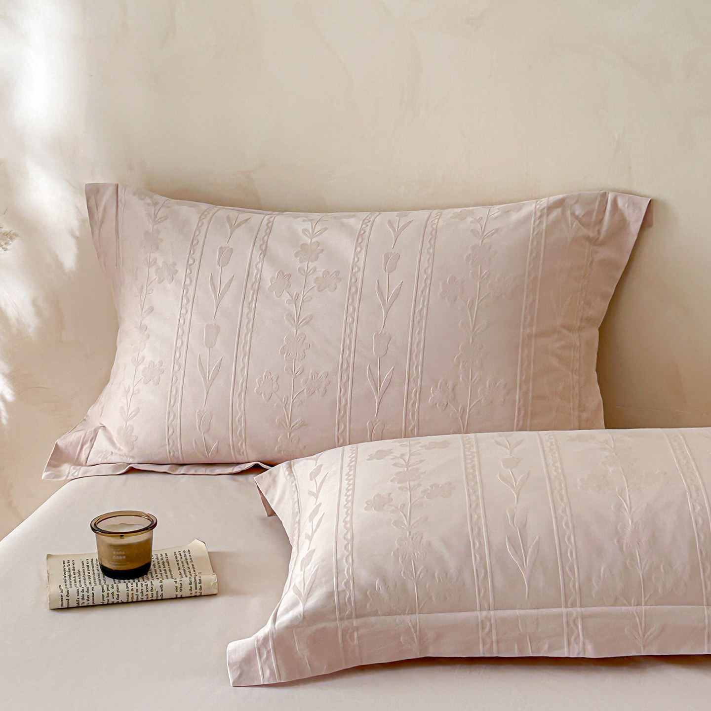 A Pair Of All-cotton Pillow Insert Covers