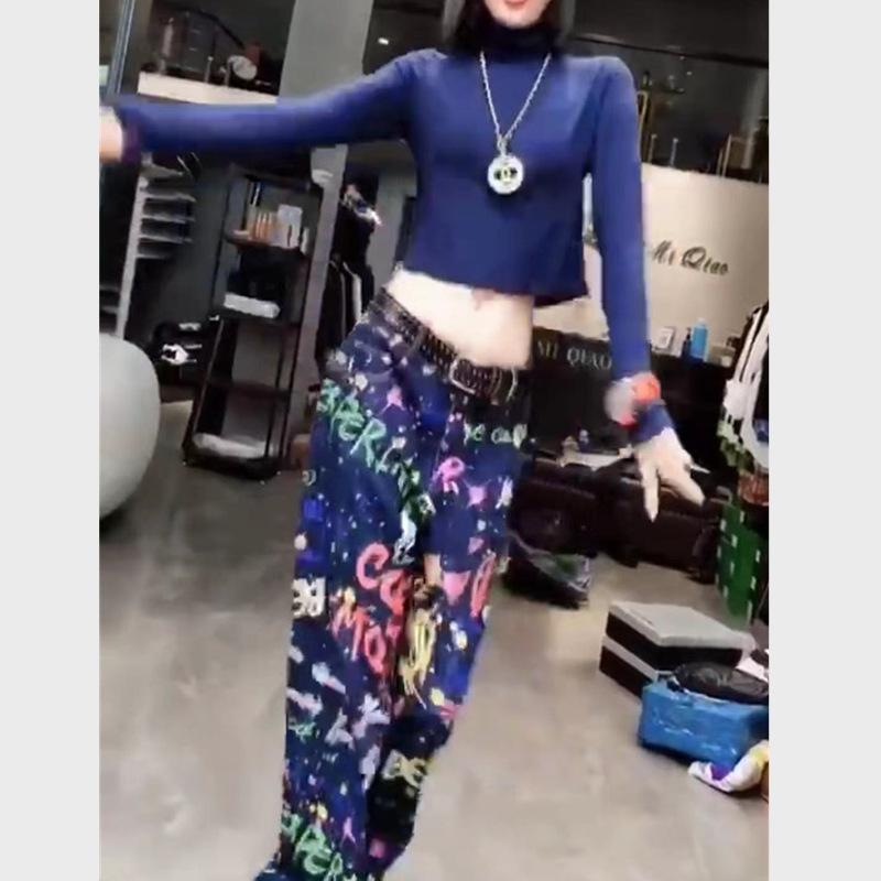 Tight Bottoming Midriff-baring Top Printed Color Pants