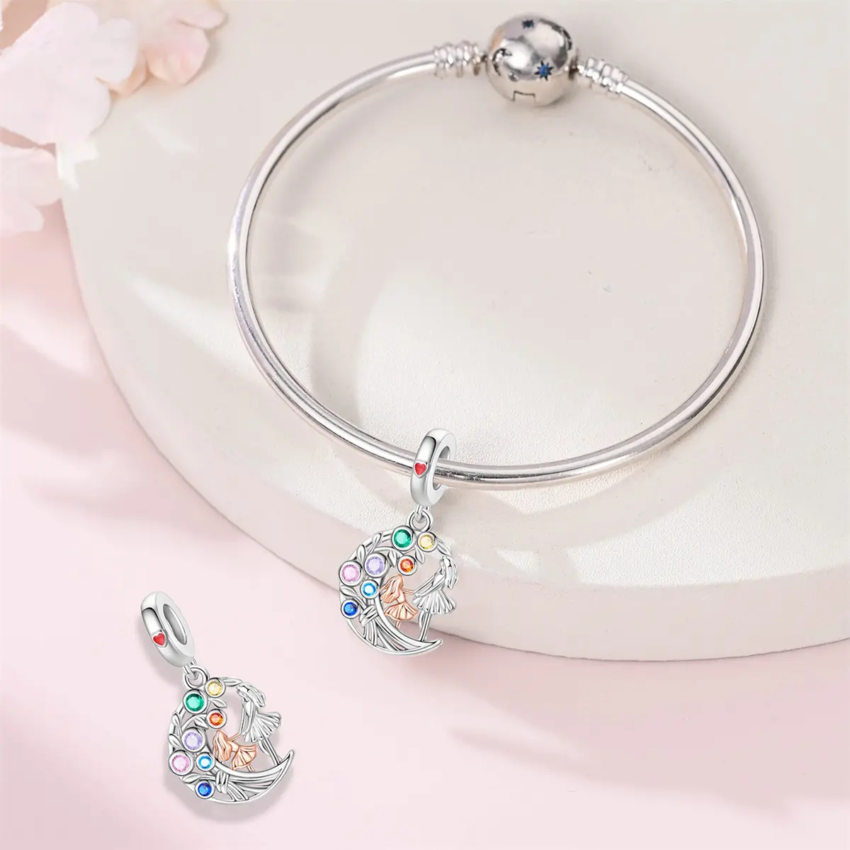Mothers Day Series Hand-in-Hand Beaded Bracelet