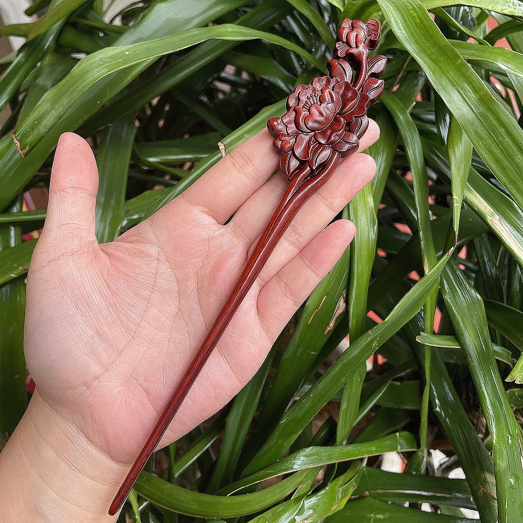 Ebony Antique Carved Hairpin 4