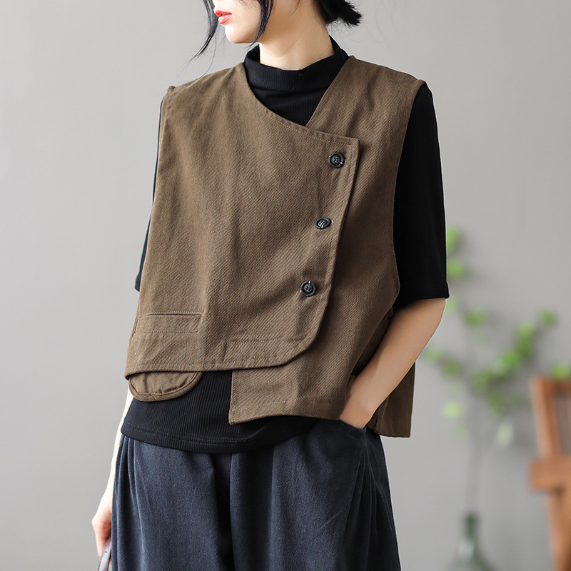 Women's retro vest jacket – size and fit reference on model