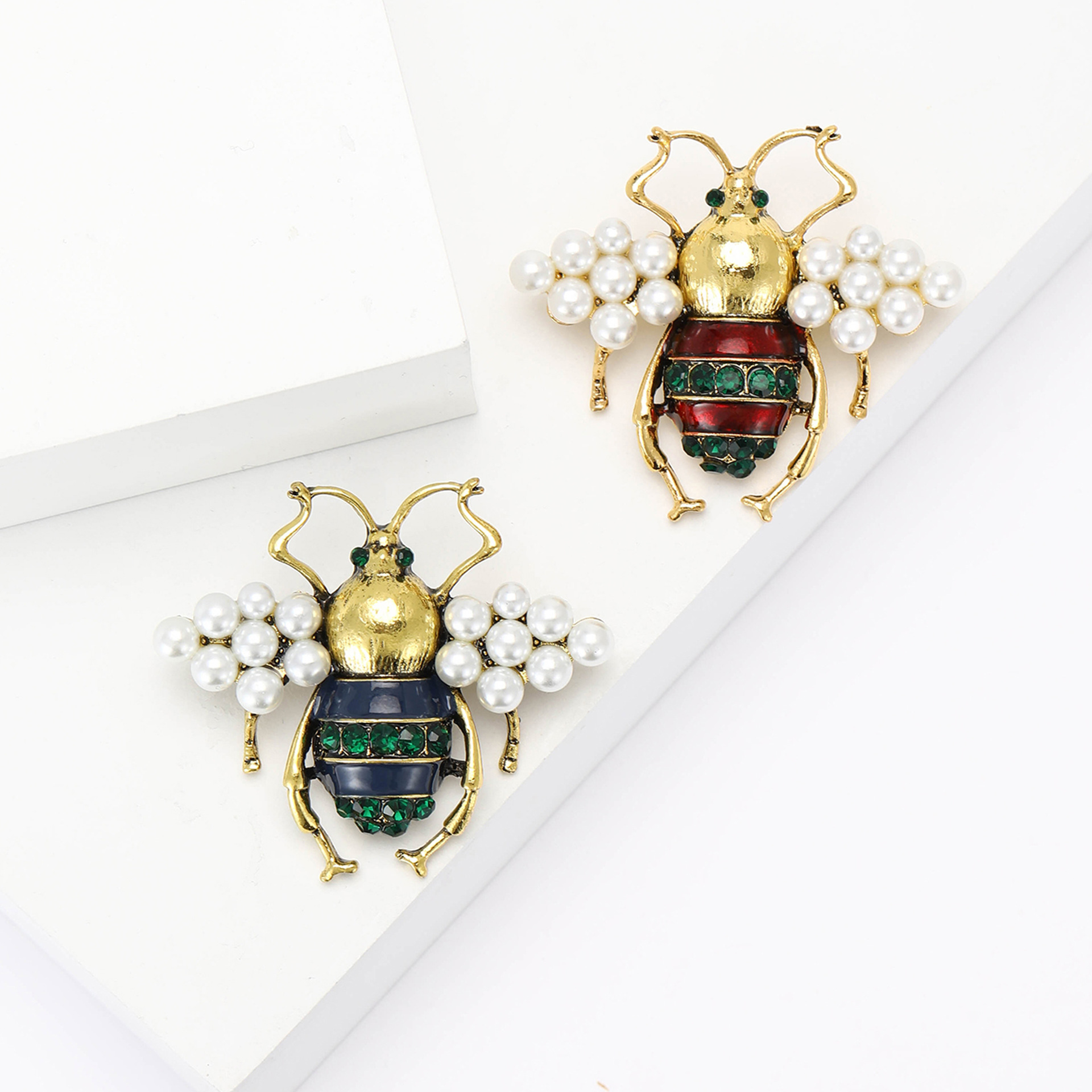 WOMEN CARDIGAN COAT BROOCH