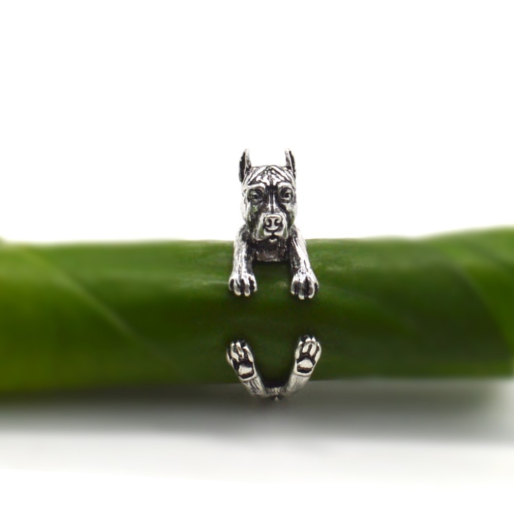 Title 5, Anillo Ajustable Doberman Retro