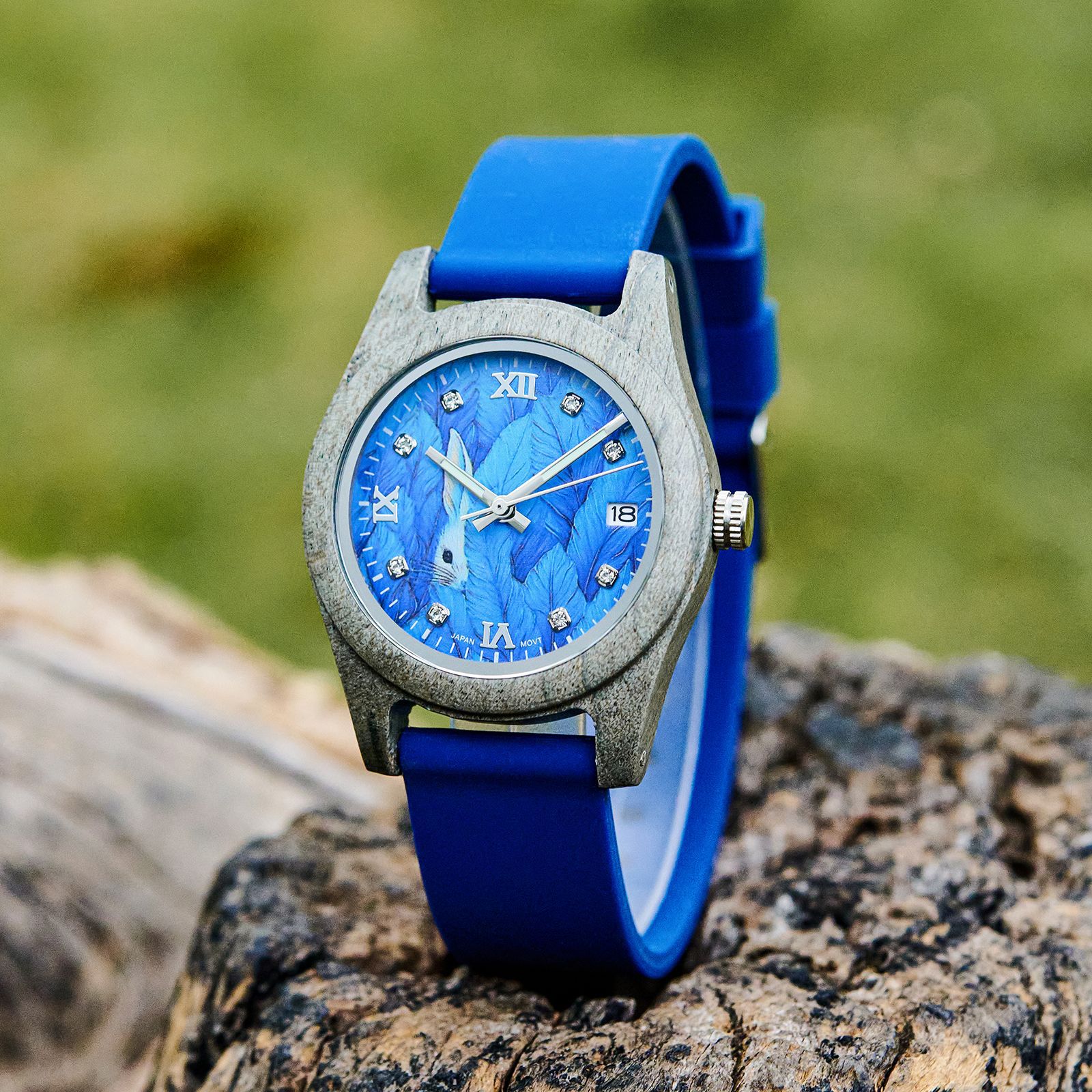 Natural Wood Watch for Women - Lightweight Eco-Friendly Quartz Wristwatch with Minimalist Design Casual Daily Wear 7
